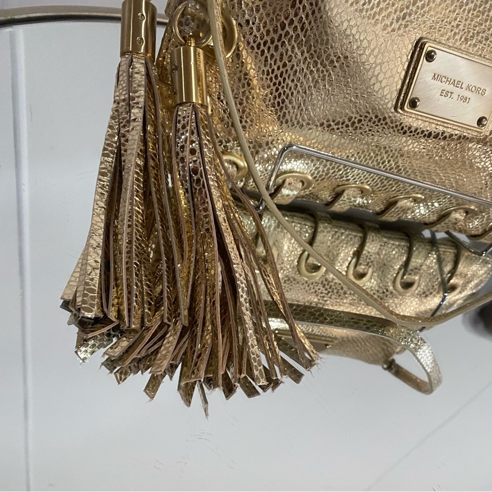 Michael Kors Shiny Metallic Gold Shoulder Bag Purse Excellent Condition - Picture 5 of 10